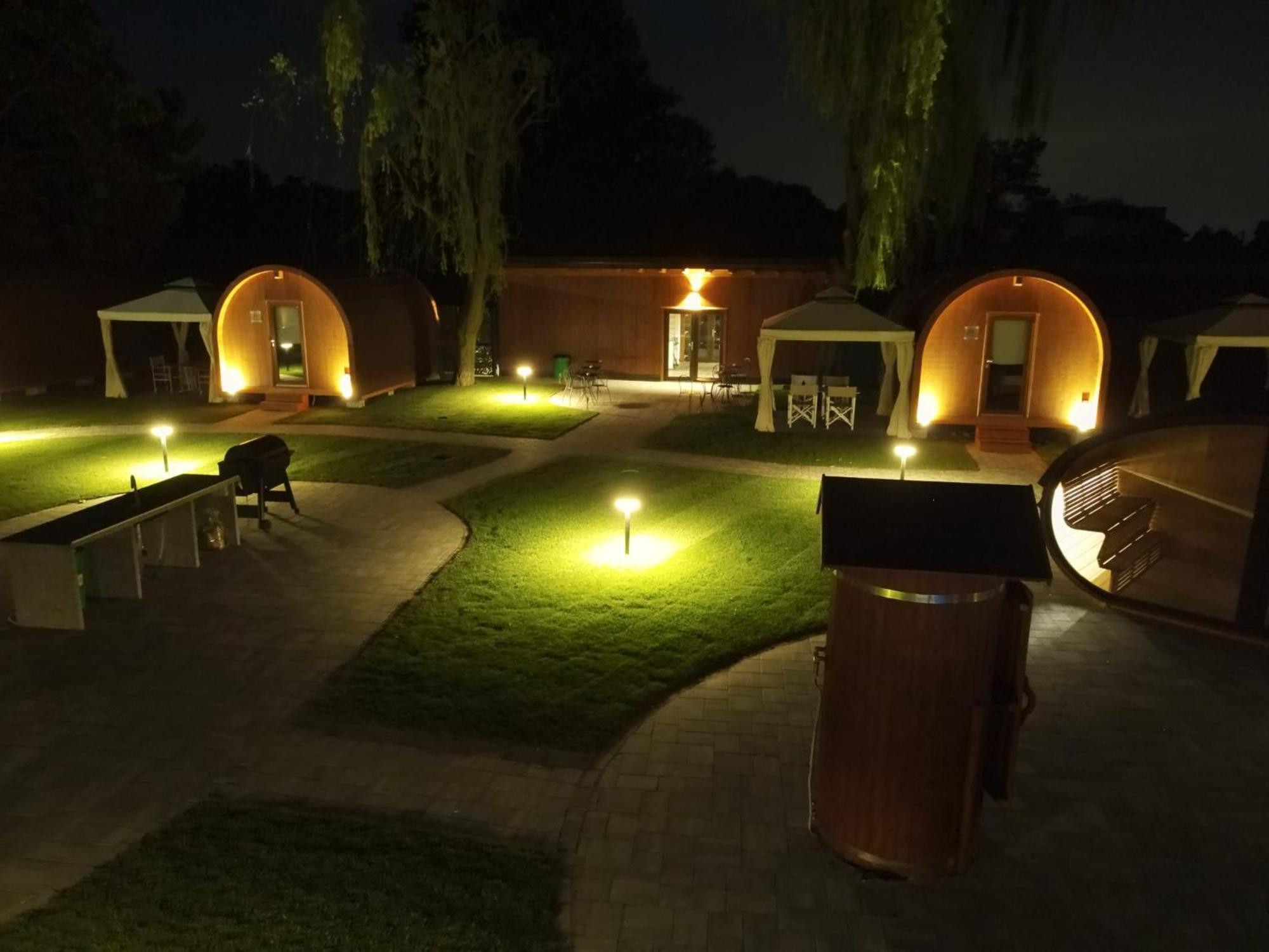 Vicolungo Glamour Lodge & Spa - Free Spa Hot Tub E Sauna Exteriör bild