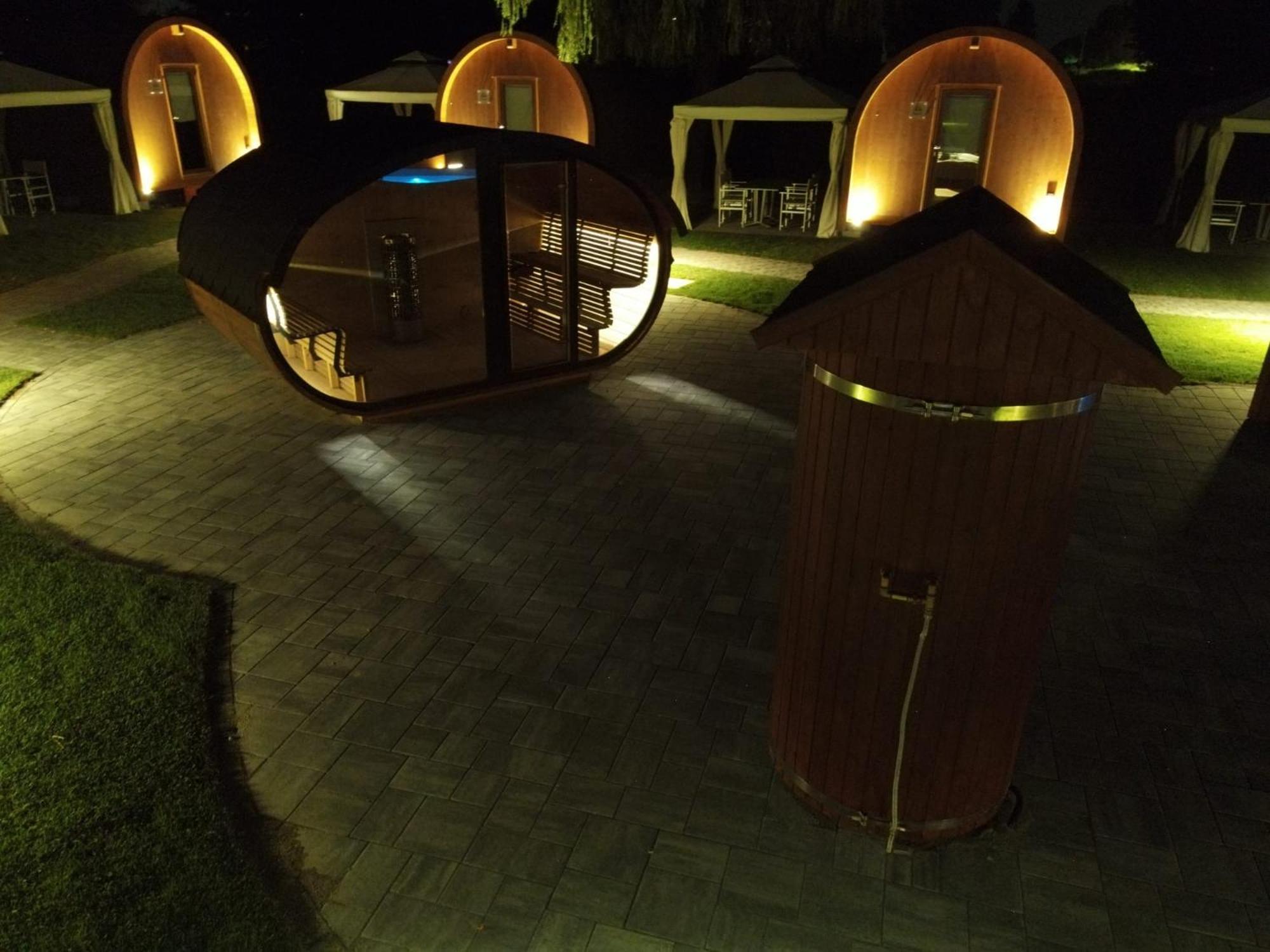 Vicolungo Glamour Lodge & Spa - Free Spa Hot Tub E Sauna Exteriör bild