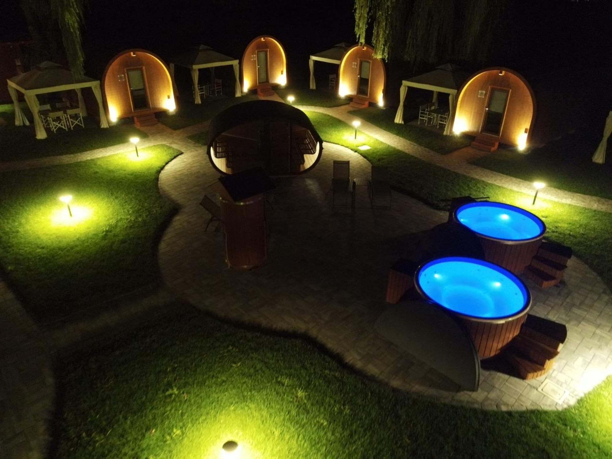 Vicolungo Glamour Lodge & Spa - Free Spa Hot Tub E Sauna Exteriör bild